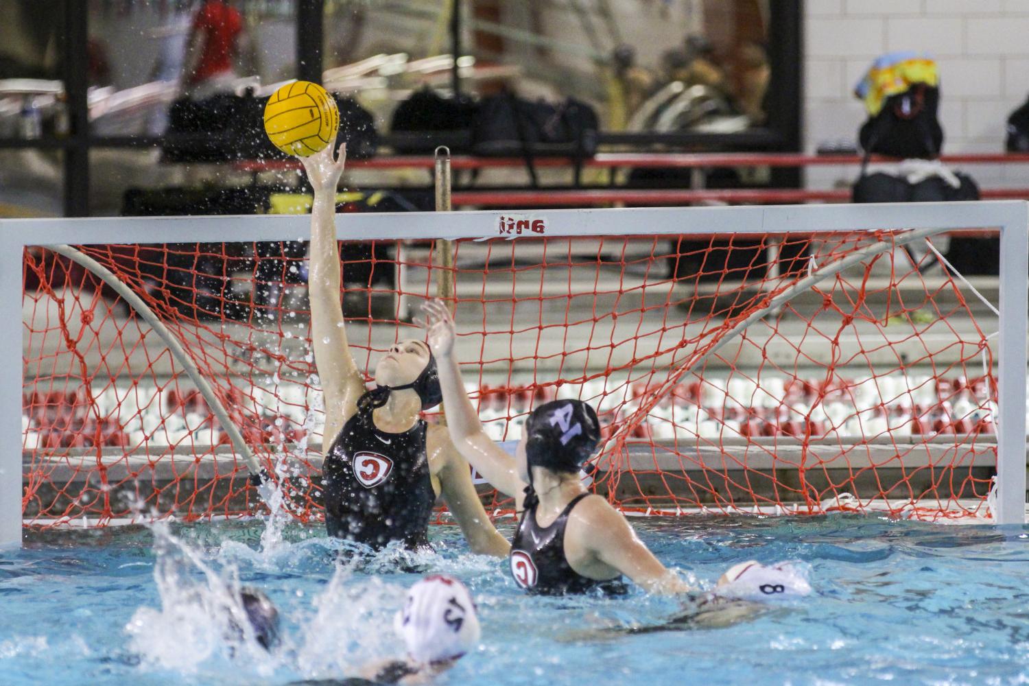 <a href='http://79xg.jinken-fukuoka.com'>博彩网址大全</a> student athletes compete in a water polo tournament on campus.